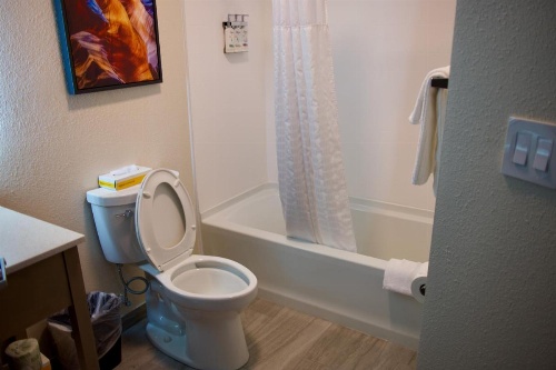 Candlewood Suites Harrisonburg image 6